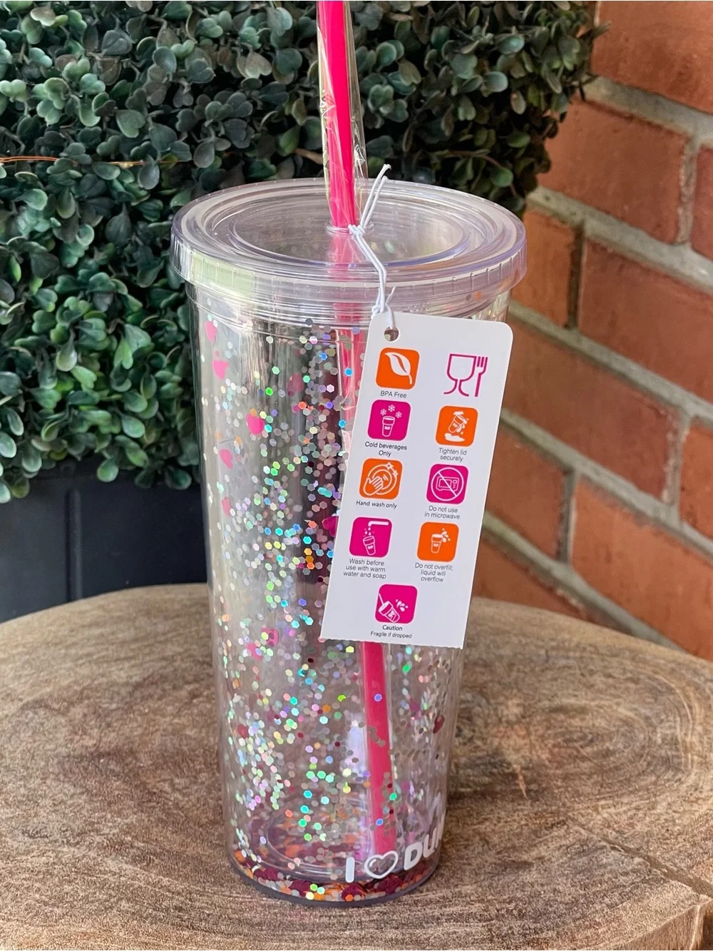 New DUNKIN VALENTINE'S DAY Moving Sprinkles Acrylic Tumbler (24oz.)